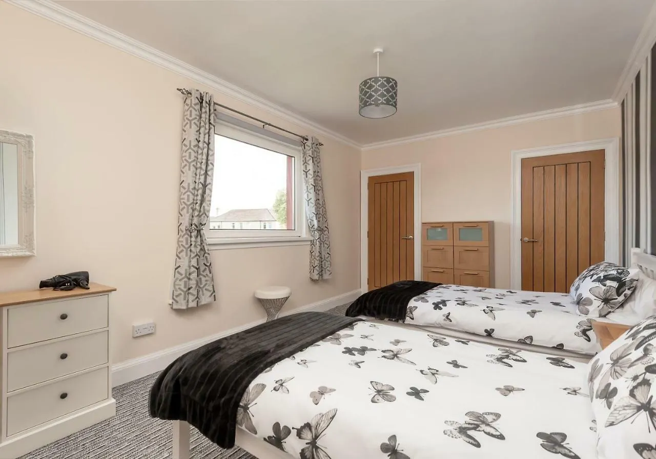 The Findlay Gardens Residence Edinburgh Apartment